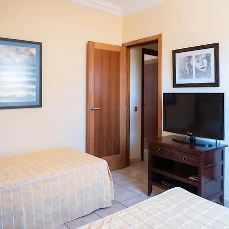 Vergel With Huge Private Pool, Jacuzzi, Sauna & Bbq By Amazzzing Travel Villa Caleta De Fuste