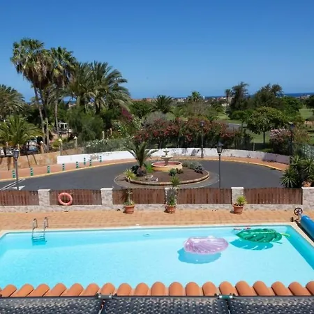 Villa Vergel With Huge Private Pool, Jacuzzi, Sauna & Bbq By Amazzzing Travel *