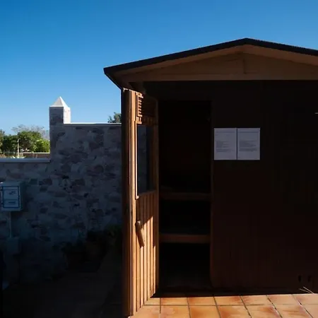Villa Vergel With Huge Private Pool, Jacuzzi, Sauna & Bbq By Amazzzing Travel *
