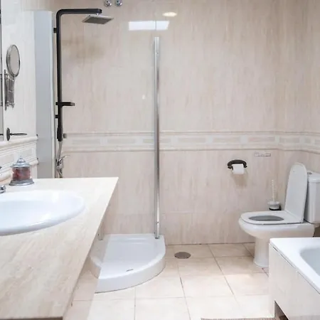 Villa Vergel With Jacuzzi, Large Private Pool, Sauna&bbq By Amazzzing Travel