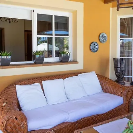 Vergel With Huge Private Pool, Jacuzzi, Sauna & Bbq By Amazzzing Travel *