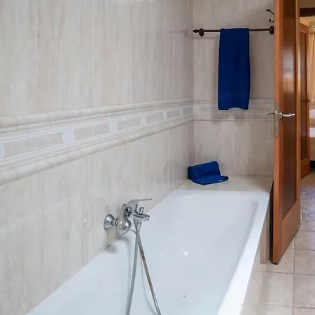 Vergel With Huge Private Pool, Jacuzzi, Sauna & Bbq By Amazzzing Travel *