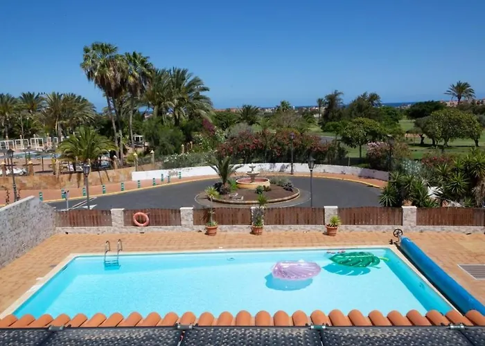 Villa Villa Vergel With Large Private Pool Jacuzzi Bbq In Frontline Caleta De Fuste Golf By Amazzzing Travel *