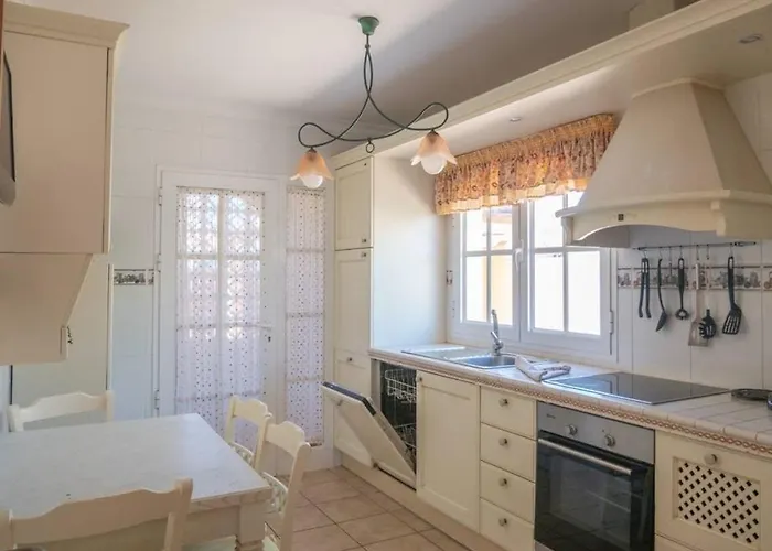 Villa Vergel With Large Private Pool Jacuzzi Bbq In Frontline Caleta De Fuste Golf By Amazzzing Travel Villa