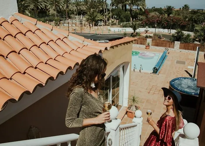 Villa Vergel With Large Private Pool Jacuzzi Bbq In Frontline Caleta De Fuste Golf By Amazzzing Travel Villa *