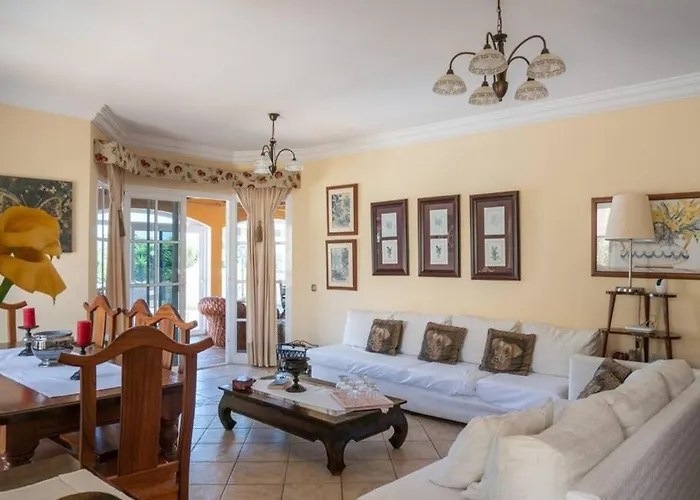 Villa Vergel With Large Private Pool Jacuzzi Bbq In Frontline Caleta De Fuste Golf By Amazzzing Travel Villa *