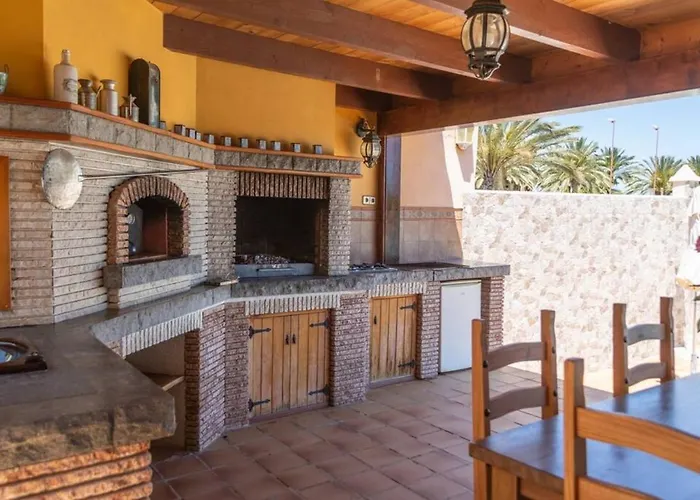 Villa Vergel With Large Private Pool Jacuzzi Bbq In Frontline Caleta De Fuste Golf By Amazzzing Travel Villa